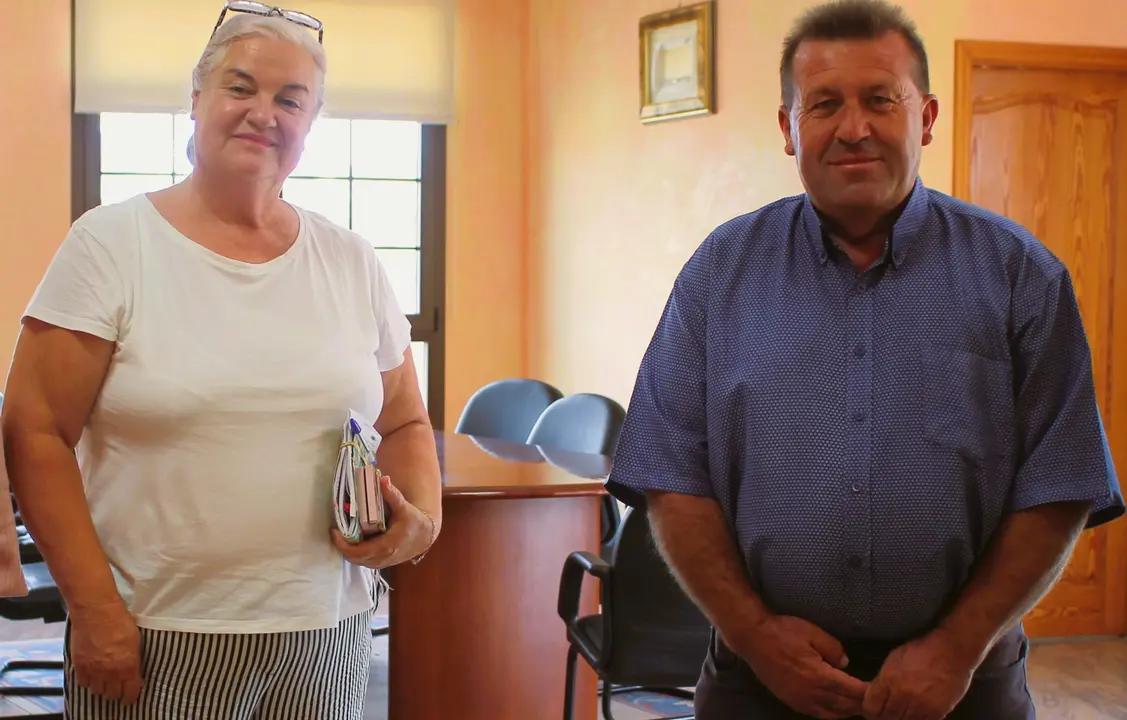 La concejala Soto Betancor, y el  alcalde de Antigua, Matías Peña