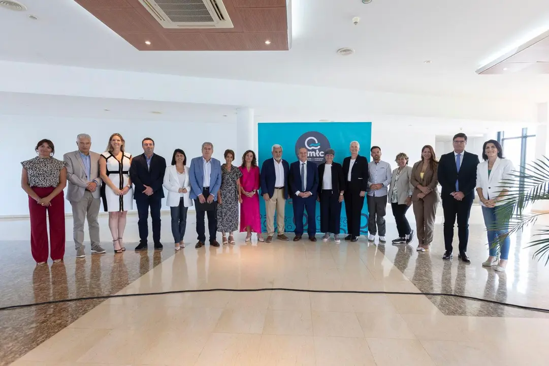 Antigua participa en la mesa de trabajo de Municipios Turísticos con el ministro