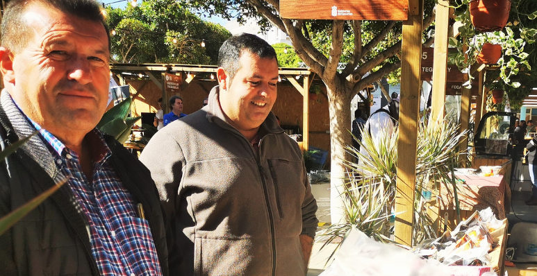 El alcalde, Matías Peña y Fernando Estupiñán, el concejal de  Agricultura, Ganadería y Pesca