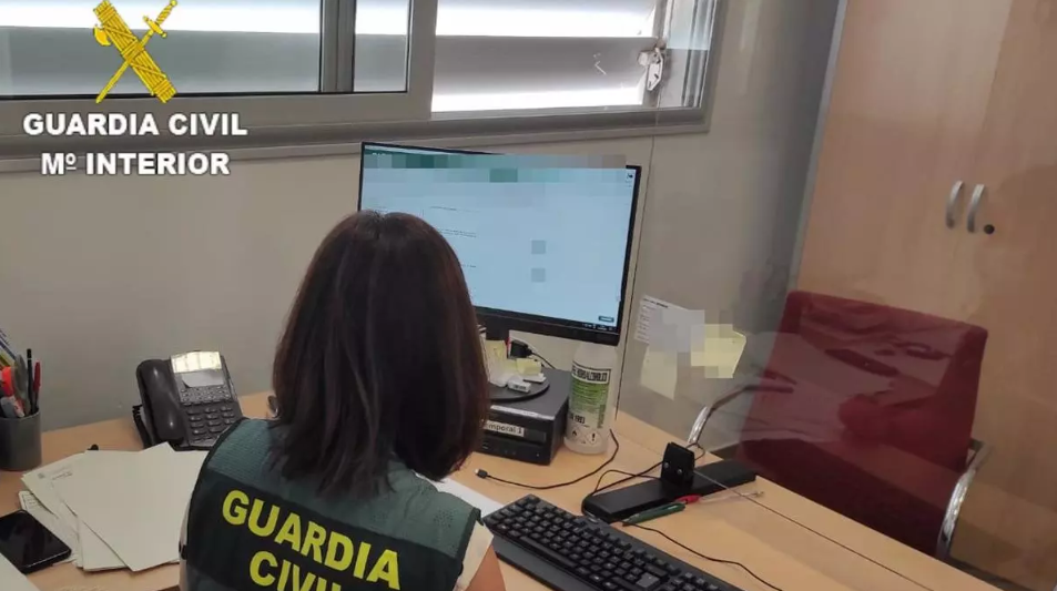 Archivo - Agente de la Guardia Civil