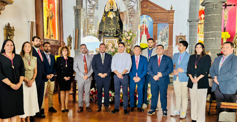 La Corporación Municipal de Arrecife realizó hoy una ofrenda a la patrona de Lanzarote