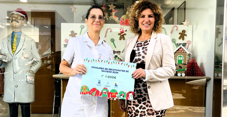 Establecimiento galardonado con el primer premio escaparate navideño en la ciudad de Arrecife